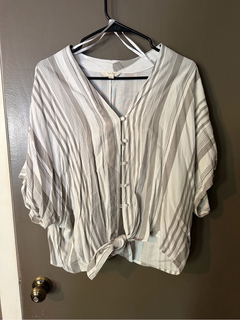 Striped Button-Front Tie-Hem Blouse - White & Gray